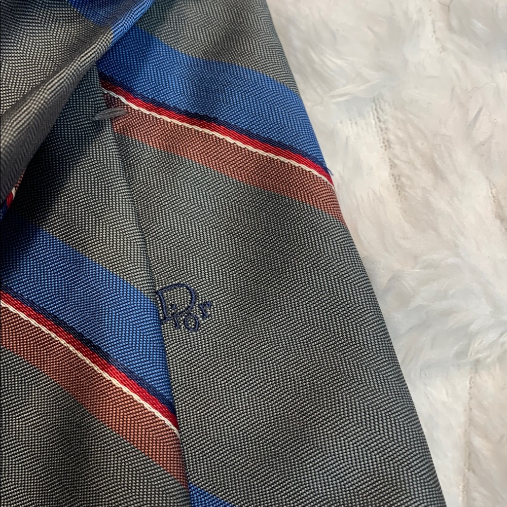 🌹VINTAGE Christian Dior SIGNATURE AUTHENTIC Charcoal Tie with Blue & Red Stripes - Picture 9 of 13